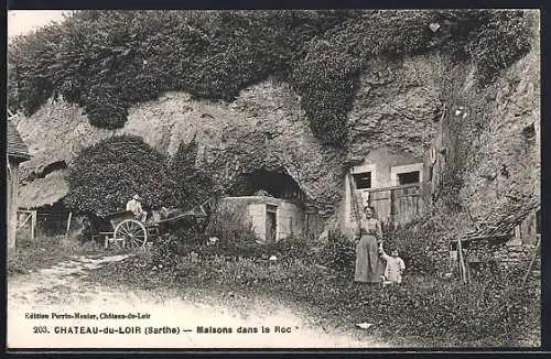 AK Château-du-Loir, Maisons dans le Roc