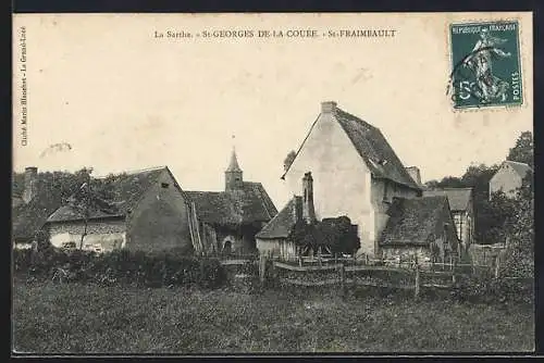 AK Saint-Georges-de-la-Couée, Vue des maisons rurales et du paysage environnant