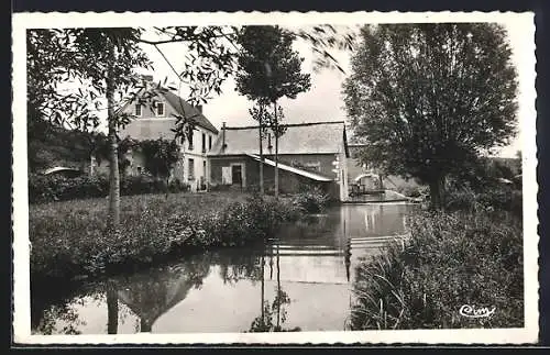 AK St-Vincent-du-Lorouer, Le Moulin et son reflet dans l`eau paisible