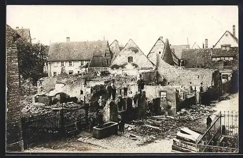 Foto-AK Mainbernheim, Grossbrandruinen, Untere Brunnengasse, 1917