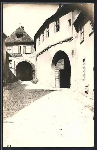 Foto-AK Mainbernheim, Altstadthof im Sonnenschein