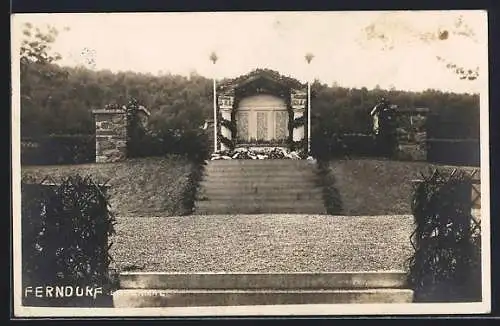 Foto-AK Ferndorf, Einweihung des Kriegerdenkmal