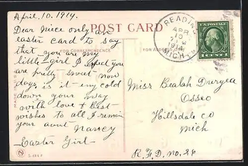 Präge-AK Mädchen schlüpft aus bunter Eierschale, Easter Greetings