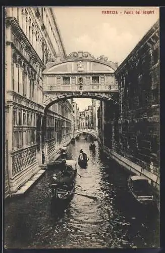 AK Venezia / Venedig, Ponte dei Sospiri, Blick unter der Seufzerbrücke hindurch