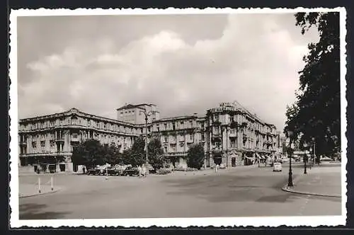 AK Wiesbaden, Wilhelmstrasse mit Hotel Nassauer Hof