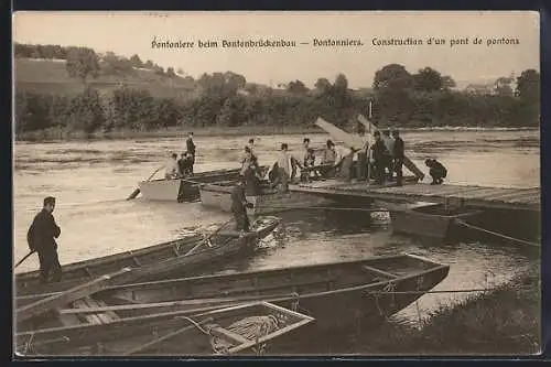 AK Pontoniere beim Pontonbrückenbau