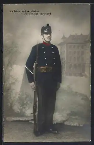 AK Schweizer Soldat in Uniform mit Gewehr