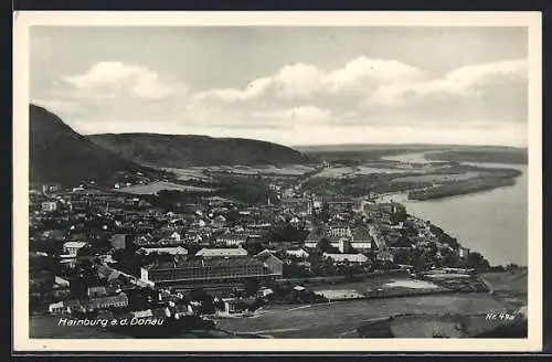 AK Hainburg a. d. Donau, Totalansicht von einen Berg aus