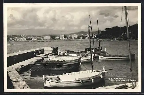 AK Cannes, Petit Port des pecheurs, Hafen