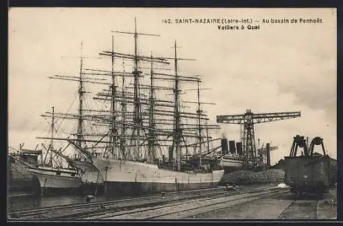 AK Saint-Nazaire, Au bassin de Penhoet, Hafen