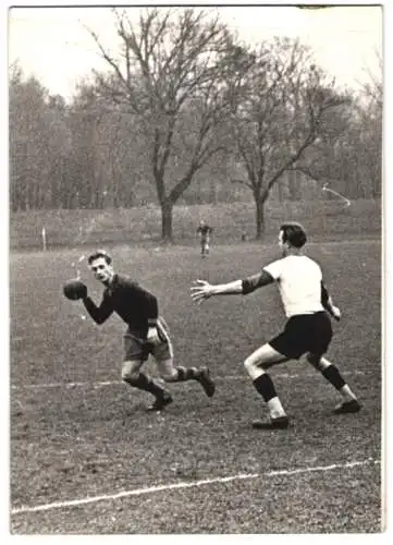 Fotografie Doliwa, Ansicht Wien, Gauliga Handballspiel 1938 Wiener AC vs. Altturm 8:2