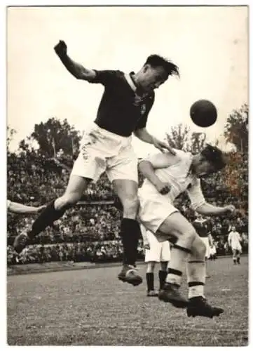 Fotografie Dainko, Ansicht Wien, Fussballspiel 1939 Admira vs. Dessau 05