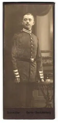 Fotografie Marcel Schmitter, Berlin-Charlottenburg, Berliner Strasse 20, Garde-Soldat Karl Weihberg in Uniform