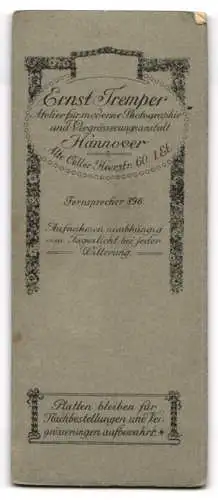 Fotografie Ernst Tremper, Hannover, Alte Celler Heerstr. 60, junger Soldat in Uniform mit Schirmmütze