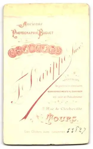 Fotografie F. Larippe, Tours, Rue de Clocheville 2, Porträt eines Mannes mit Schnurrbart