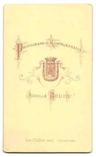 Fotografie Achille Bouis, Montauban, Porträt einer Dame mit Perlenkette