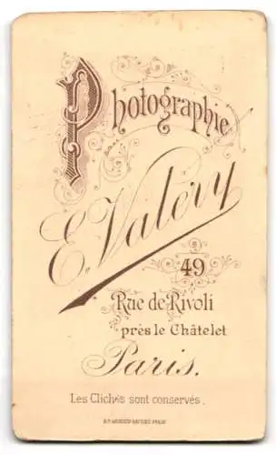 Fotografie E. Valery, Paris, Rue de Rivoli 49, Porträt einer jungen Frau