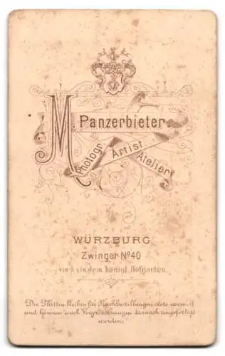 Fotografie M. Panzerbieter, Würzburg, Zwinger No. 40, Porträt eines distinguierten Herrn