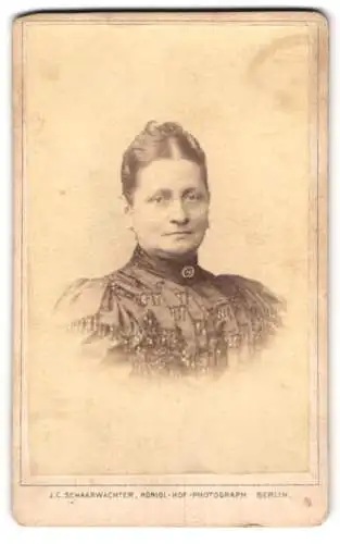 Fotografie J.C. Schaarwächter, Berlin, Leipziger Str. 130, Portrait einer Dame