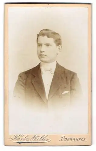 Fotografie Karl Müller, Pössneck, Gustav Schütze Str. 7, Porträt eines jungen Mannes