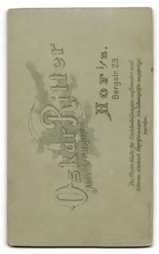 Fotografie O. Ritter, Hof, Bergstrasse 23, Vater mit Kind auf Stuhl