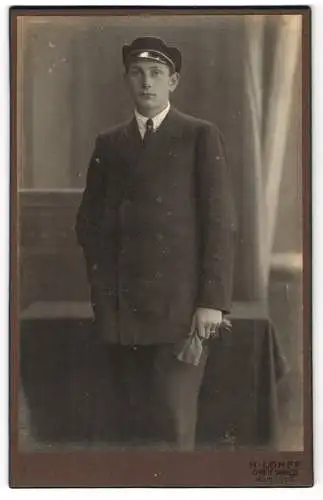 Fotografie H. Lohff, Greifswald, Marktstrasse 11, Junger Mann in Uniform