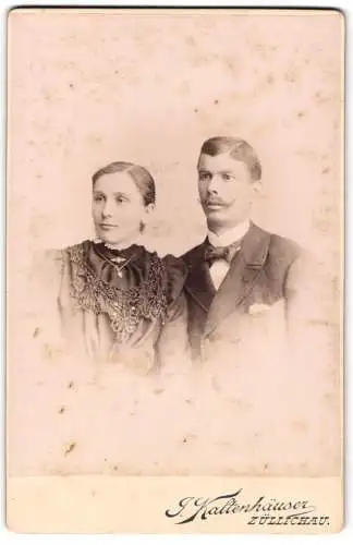 Fotografie J. Kaltenhäuser, Züllichau, Markt 90, Portrait eines eleganten Paares