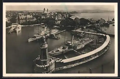 AK Lindau / Bodensee, Hafenmole und Segelclubhaus, Dampfer, Löwenstatue