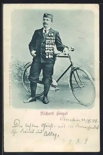 AK Radsportler Richard Siegel mit Medaillen