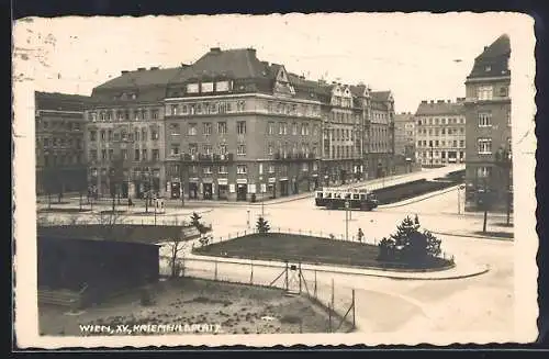 AK Wien, Kriemhildplatz mit Bus und Geschäften