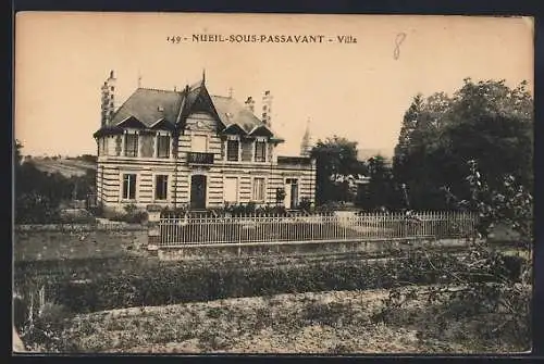 AK Nueil-sous-Passavant, Villa