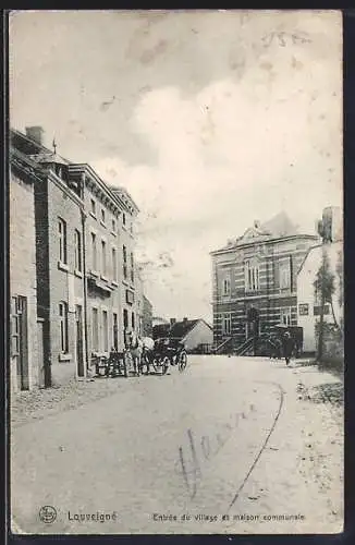 AK Louveigné, Entrée du village et maison communale