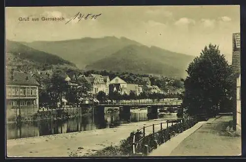 AK Gernsbach, Flusspartie mit Brücke und Uferstrasse