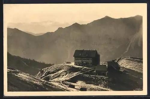 AK Rotwandhaus, Blick auf die Berghütte gegen Sonnwendjoch und Grossvenediger