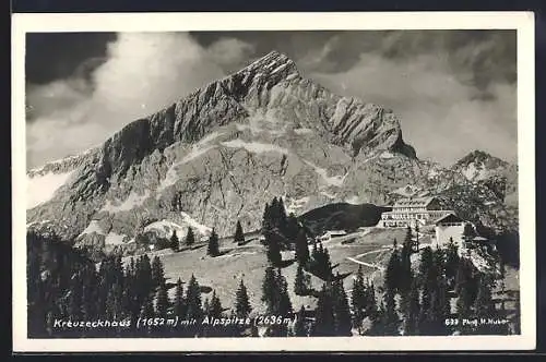 AK Kreuzeckhaus, Berghütte mit Alpspitze