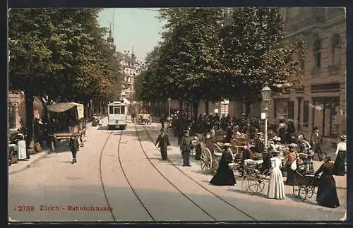 Künstler-AK Zürich, Bahnhofstrasse mit Strassenbahn und Passanten