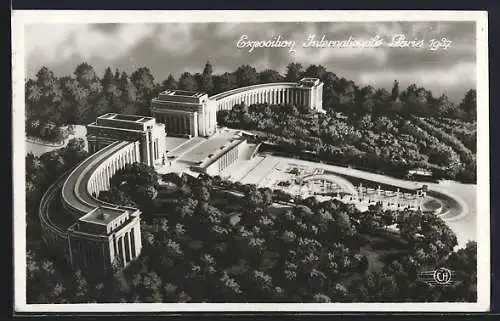 AK Paris, Exposition internationale 1937, le palais du Trocadéro et les bassins