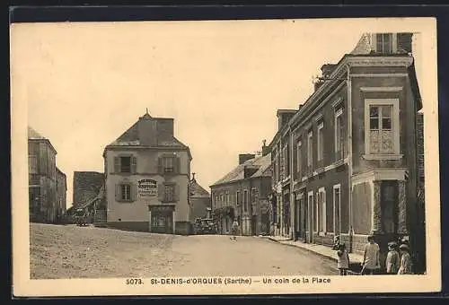 AK Saint-Denis-d`Orques, Un coin de la Place