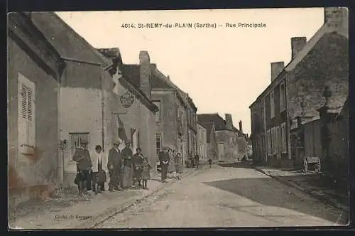 AK St-Rémy-du-Plain, Rue Principale avec habitants devant les maisons