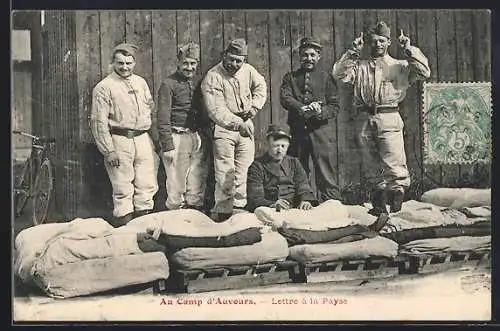 AK Camp d`Avours, Lettre à la Payse, soldats posant devant des lits de camp