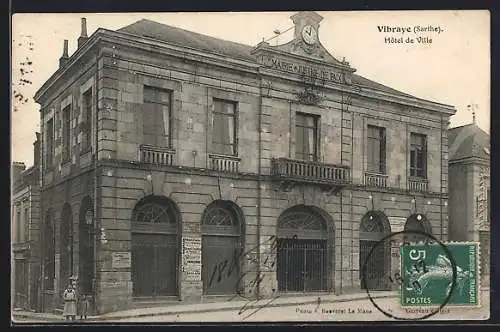 AK Vibraye, Hôtel de Ville et facade imposante