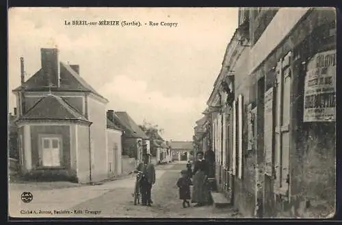 AK Le Breil-sur-Mérize, Rue Coopry animée avec habitants et bâtiments historiques