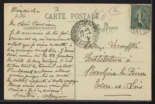 AK Cogners, Rue de l`Église avec groupes de villageois devant l`église