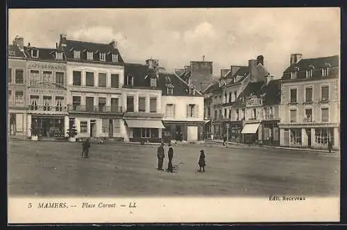 AK Mamers, Place Carnot avec cafés et boutiques