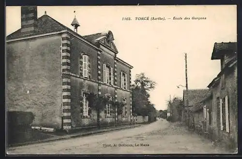 AK Torcé, École des Garcons