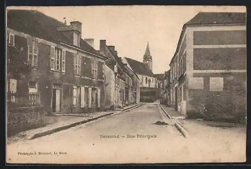 AK Thorigné, Rue Principale avec église en arrière-plan