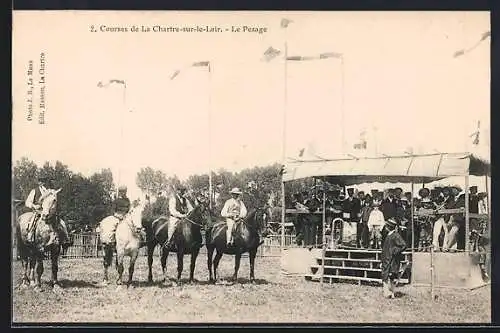 AK La Chartre-sur-le-Loir, Courses hippiques et le pesage lors de l`événement équestre