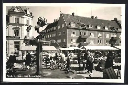 AK Ystad, Stortorget med Bäckahästen