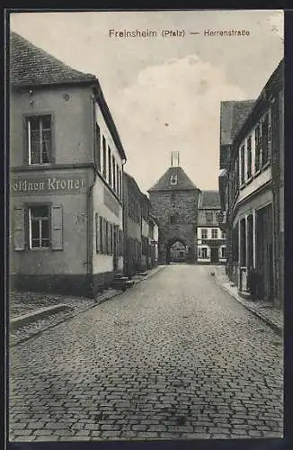 AK Freinsheim /Pfalz, Herrenstrasse mit Gasthaus zur goldenen Krone