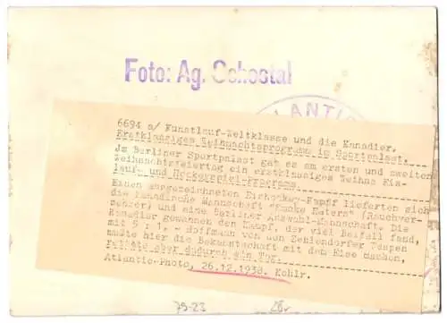 Fotografie Schostal, Ansicht Berlin, Eishockey-Spiel Berliner Auswahl vs. Kanada 1:5 im Berliner Sportpalast 1938
